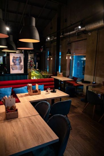 Медведь и рыба