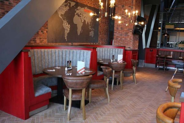 Ресторан Fridays в ТРЦ 